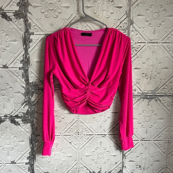 21 Saints Tops - 21 saints Ruched V-Neck hot pink crop